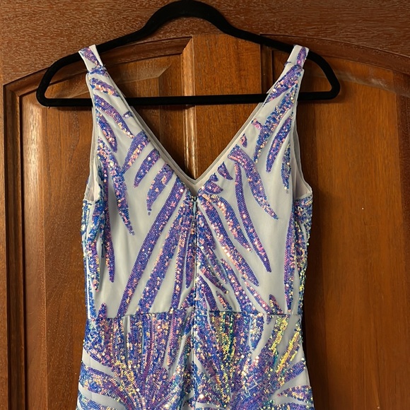 Gorgeous Sequin Gown! - Picture 4 of 6